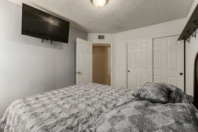 1302 W KEATS Avenue, Mesa, AZ 85202