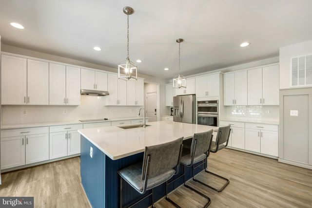 8028 ASHFORD DR, Fredericksburg, VA 22407