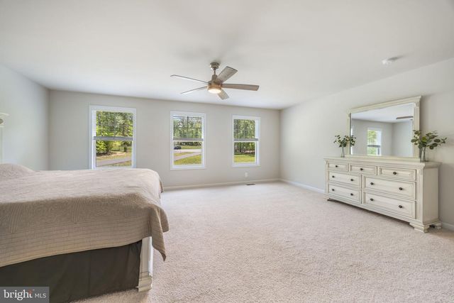 8028 ASHFORD DR, Fredericksburg, VA 22407
