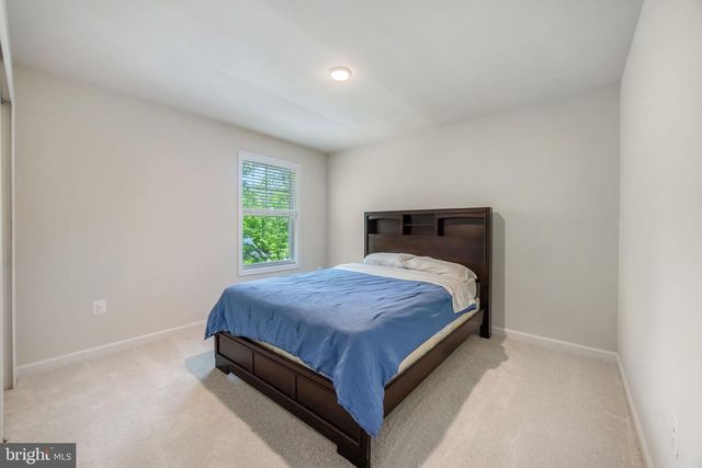 8028 ASHFORD DR, Fredericksburg, VA 22407