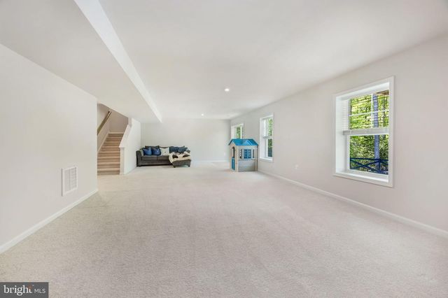 8028 ASHFORD DR, Fredericksburg, VA 22407