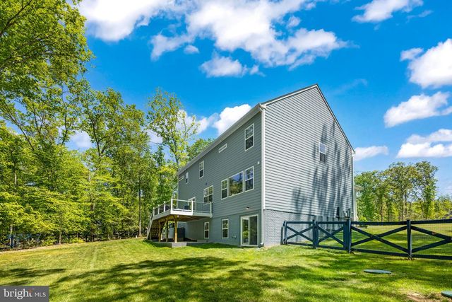 8028 ASHFORD DR, Fredericksburg, VA 22407