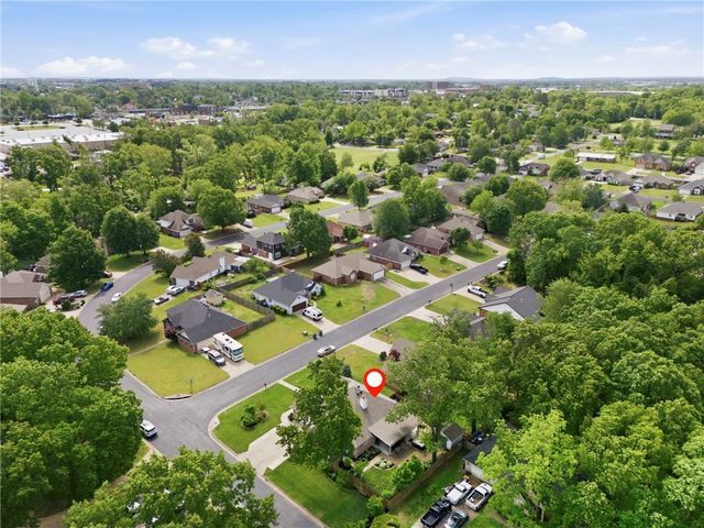 411 Gristmill, Bentonville, AR 72712