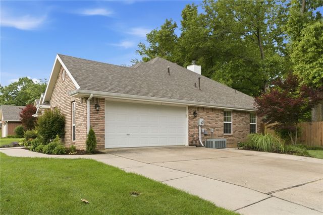 411 Gristmill, Bentonville, AR 72712