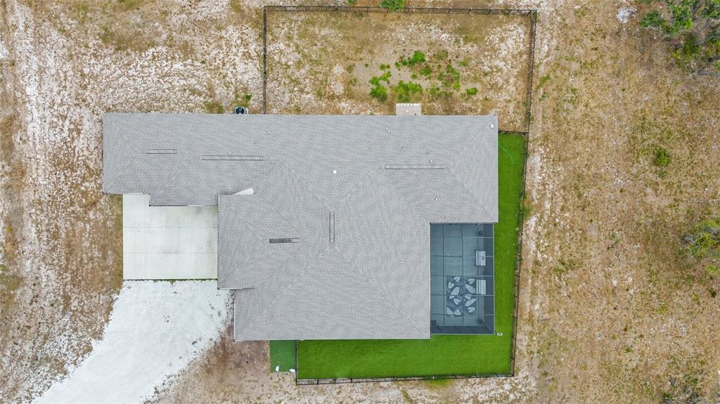 Image 13 of property listing at 1116 406TH COURT E, Myakka City, FL 34251