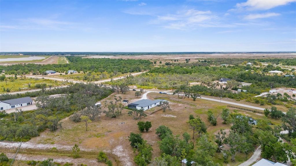 Image 4 of property listing at 1116 406TH COURT E, Myakka City, FL 34251