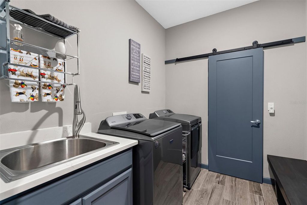 Image 42 of property listing at 1116 406TH COURT E, Myakka City, FL 34251