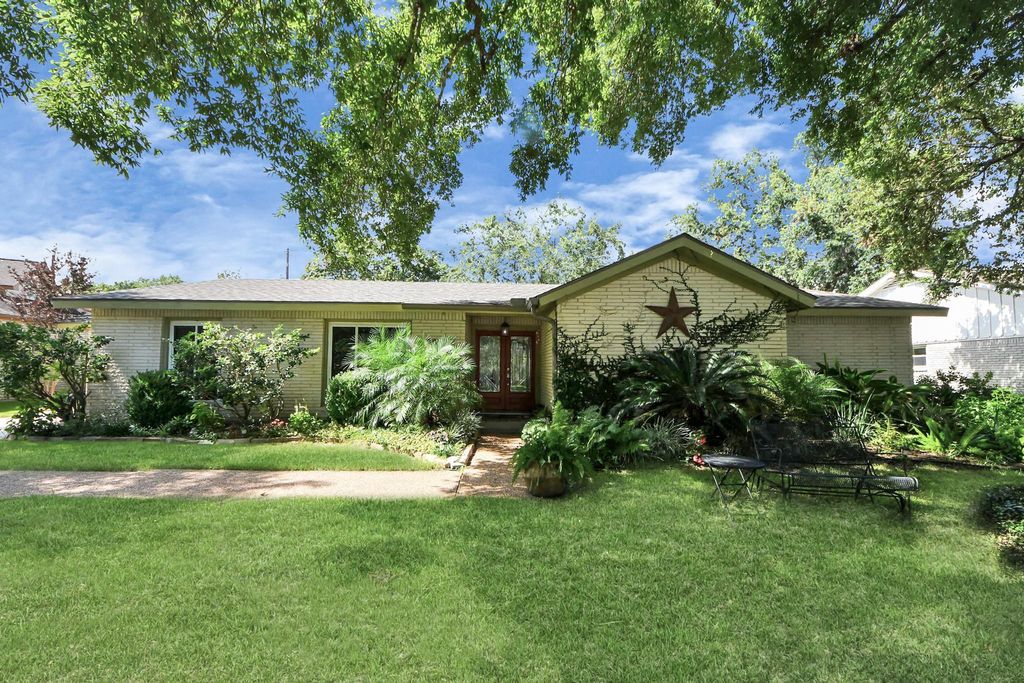5642 Dumfries Drive, Houston, TX 77096