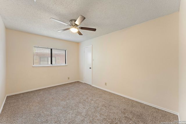 2911 QUIET PLAIN DR, San Antonio, TX 78245