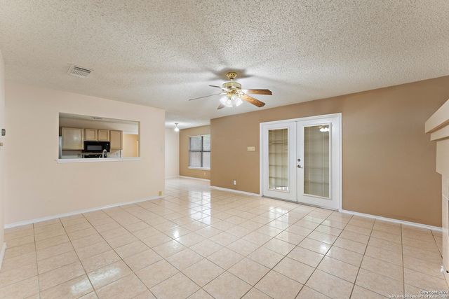 2911 QUIET PLAIN DR, San Antonio, TX 78245