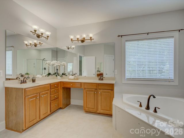 4938 Mesa Verde Road, Charlotte, NC 28277
