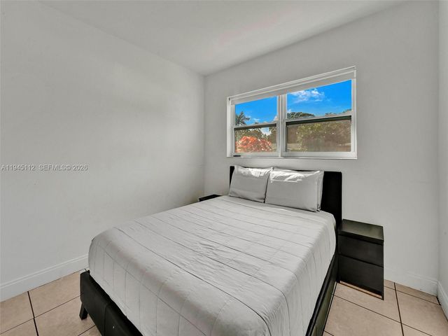 2461 SW 16th Ct, Fort Lauderdale, FL 33312