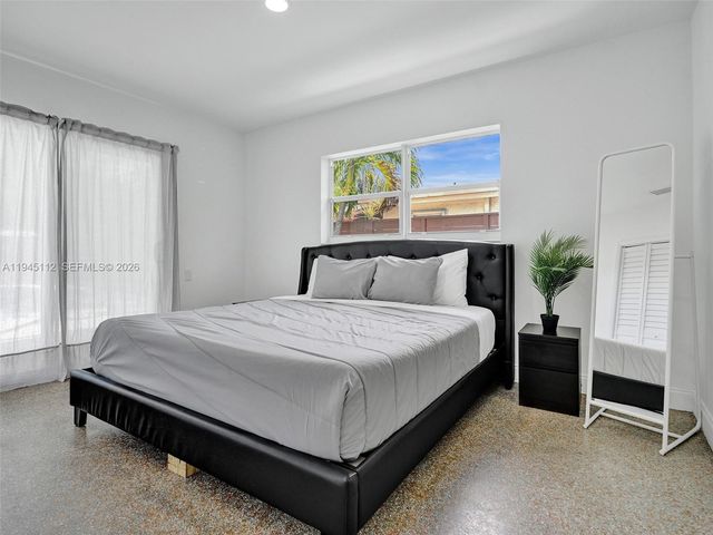 2461 SW 16th Ct, Fort Lauderdale, FL 33312