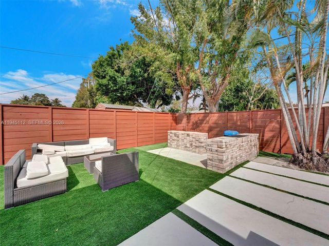 2461 SW 16th Ct, Fort Lauderdale, FL 33312