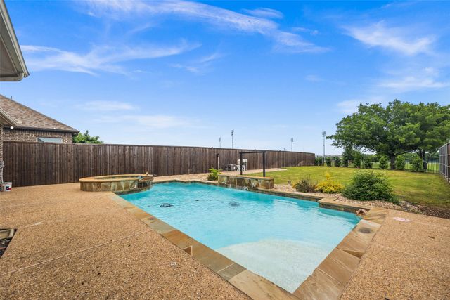 586 Mountcastle Drive, Rockwall, TX 75087