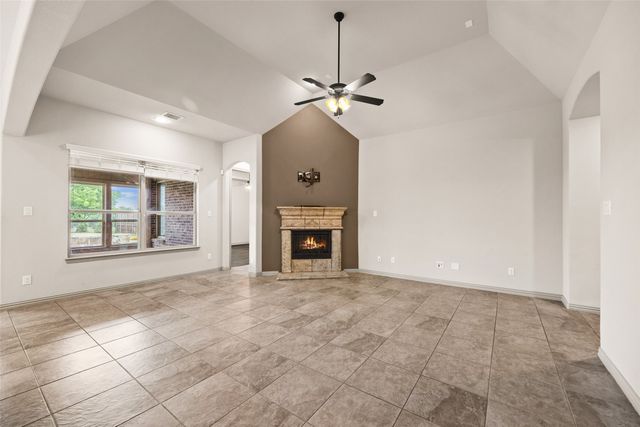 586 Mountcastle Drive, Rockwall, TX 75087