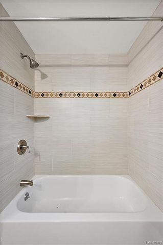 38543 Cheldon Street, Clinton Township, MI 48038