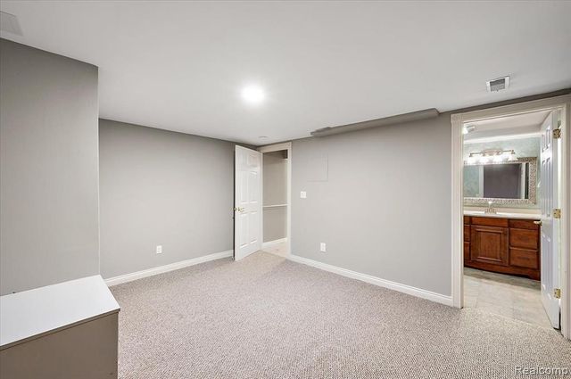 38543 Cheldon Street, Clinton Township, MI 48038