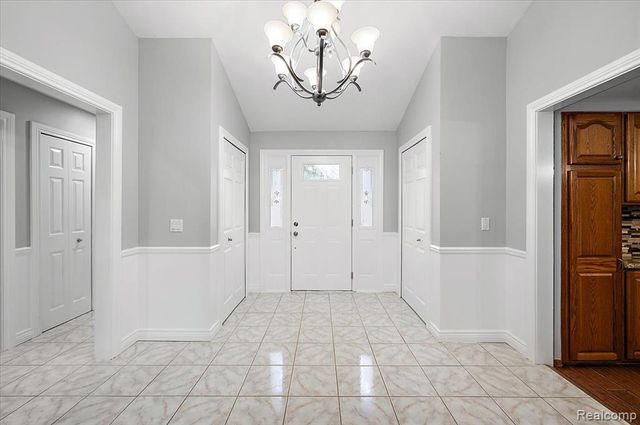 38543 Cheldon Street, Clinton Township, MI 48038