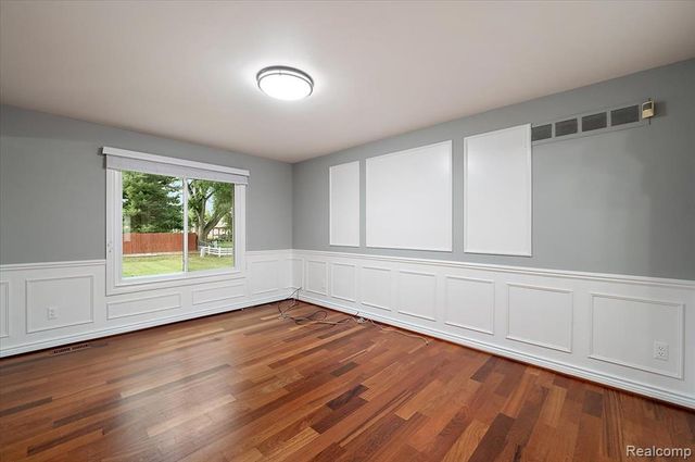 38543 Cheldon Street, Clinton Township, MI 48038