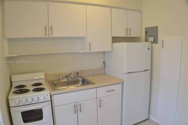 1028 NE 16th Ter 2, Fort Lauderdale, FL 33304