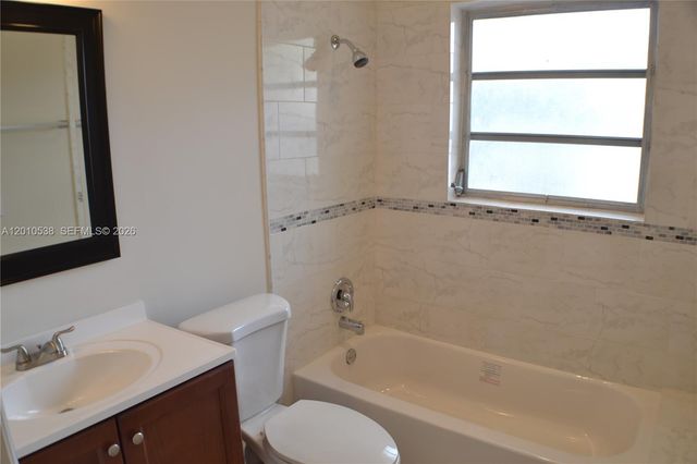 1028 NE 16th Ter 2, Fort Lauderdale, FL 33304