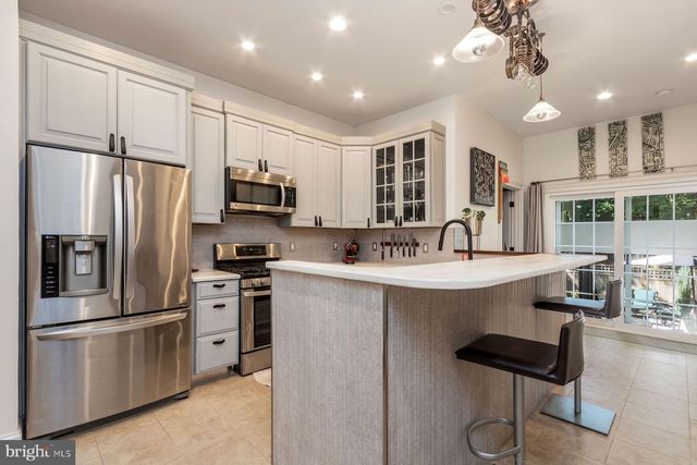 81 S MAIN ST, Lambertville, NJ 08530