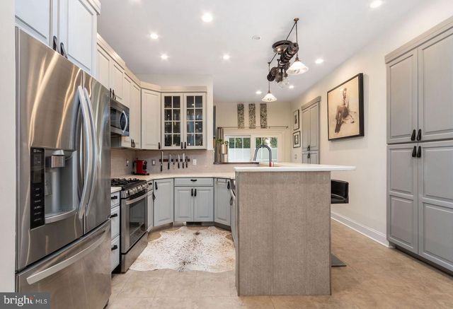 81 S MAIN ST, Lambertville, NJ 08530