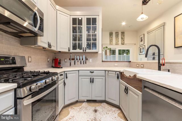 81 S MAIN ST, Lambertville, NJ 08530