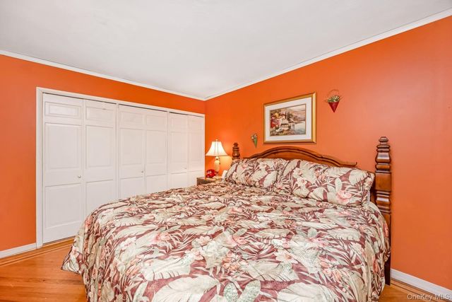 65-30 78th Street, Middle Village, NY 11379