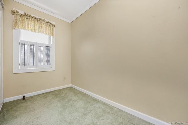 65-30 78th Street, Middle Village, NY 11379