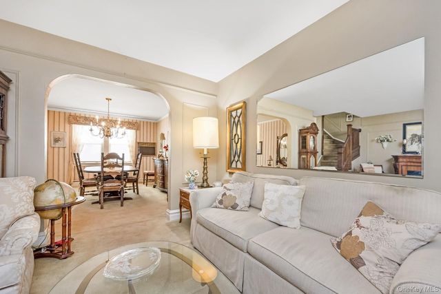 65-30 78th Street, Middle Village, NY 11379