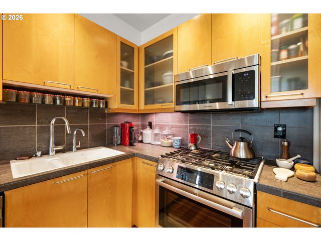 1030 Nw JOHNSON St 523, Portland, OR 97209