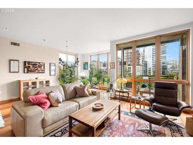 1030 Nw JOHNSON St 523, Portland, OR 97209