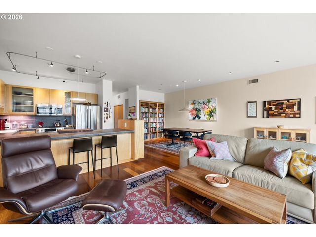 1030 Nw JOHNSON St 523, Portland, OR 97209