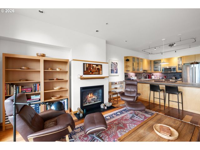 1030 Nw JOHNSON St 523, Portland, OR 97209
