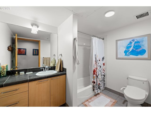 1030 Nw JOHNSON St 523, Portland, OR 97209