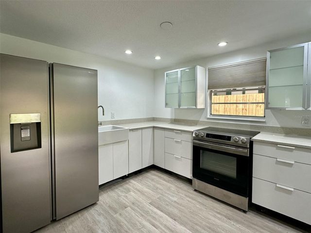 502 E KNOLLWOOD STREET, Tampa, FL 33604