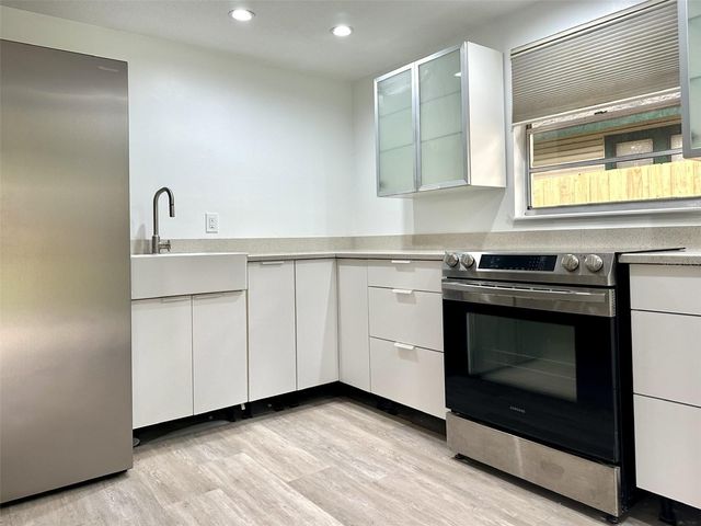 502 E KNOLLWOOD STREET, Tampa, FL 33604