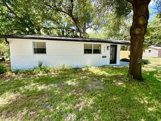 502 E KNOLLWOOD STREET, Tampa, FL 33604