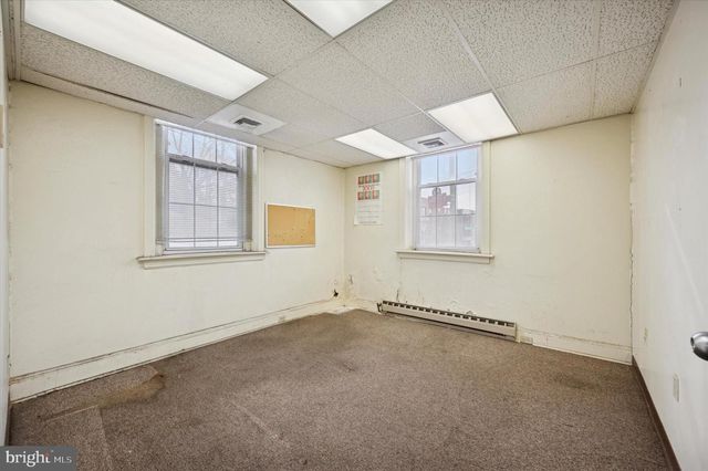 4147 WOODLAND AVE, Philadelphia, PA 19104