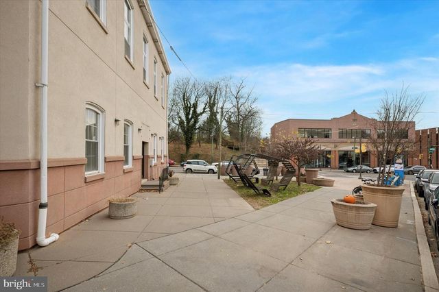 4147 WOODLAND AVE, Philadelphia, PA 19104