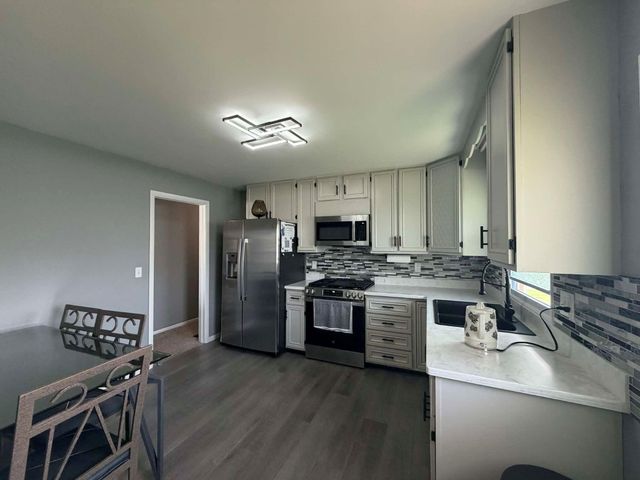 716 E Stewart Drive, Rensselaer, IN 47978