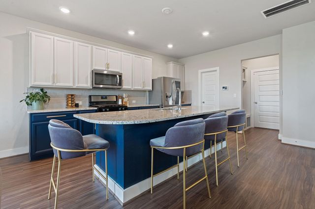 7120 Silver Star LN, Austin, TX 78744