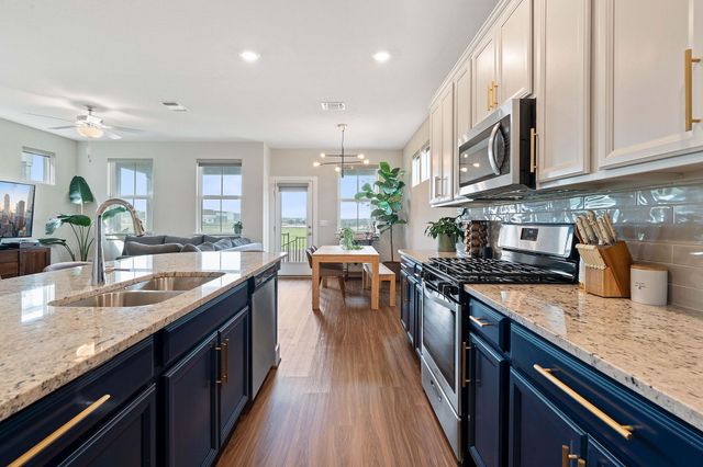 7120 Silver Star LN, Austin, TX 78744