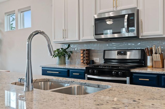 7120 Silver Star LN, Austin, TX 78744