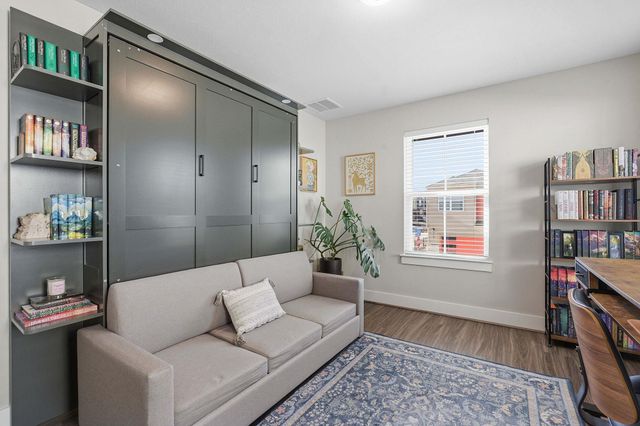 7120 Silver Star LN, Austin, TX 78744