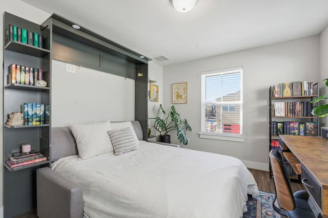 7120 Silver Star LN, Austin, TX 78744