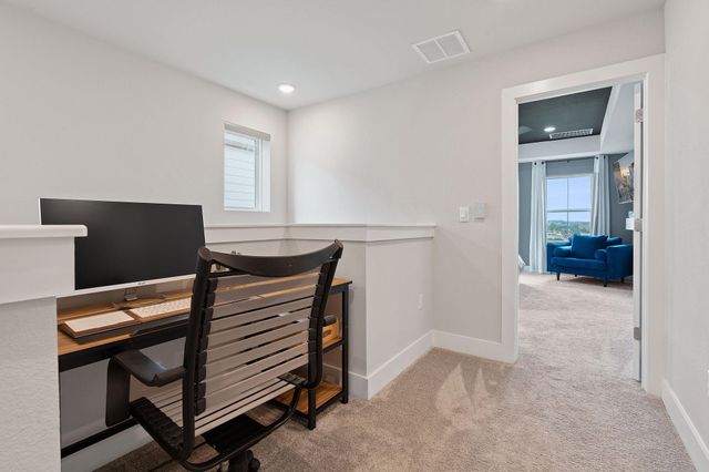 7120 Silver Star LN, Austin, TX 78744