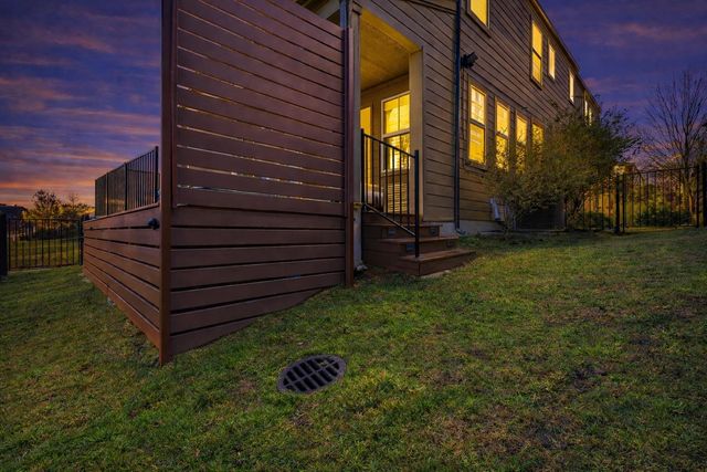 7120 Silver Star LN, Austin, TX 78744